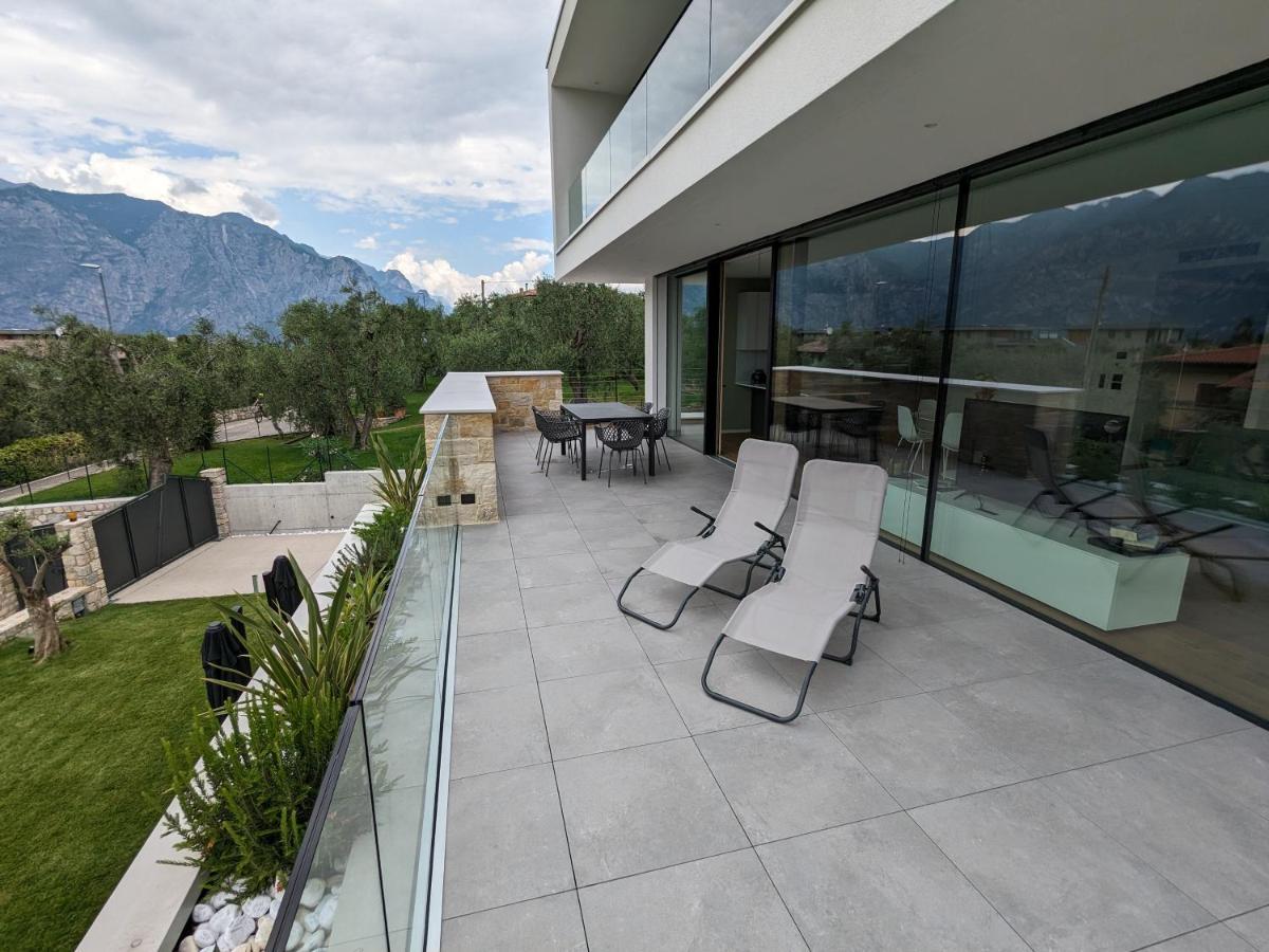 Olivo Luxury Apartments Мальчезине Экстерьер фото